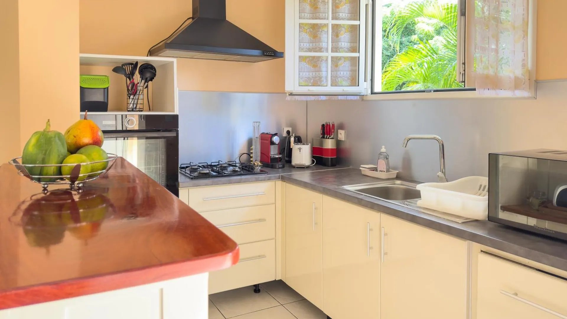 Feriehus Le Cocon Tropical - A 15Min A Pied De La Plage Sainte-Anne Martinique